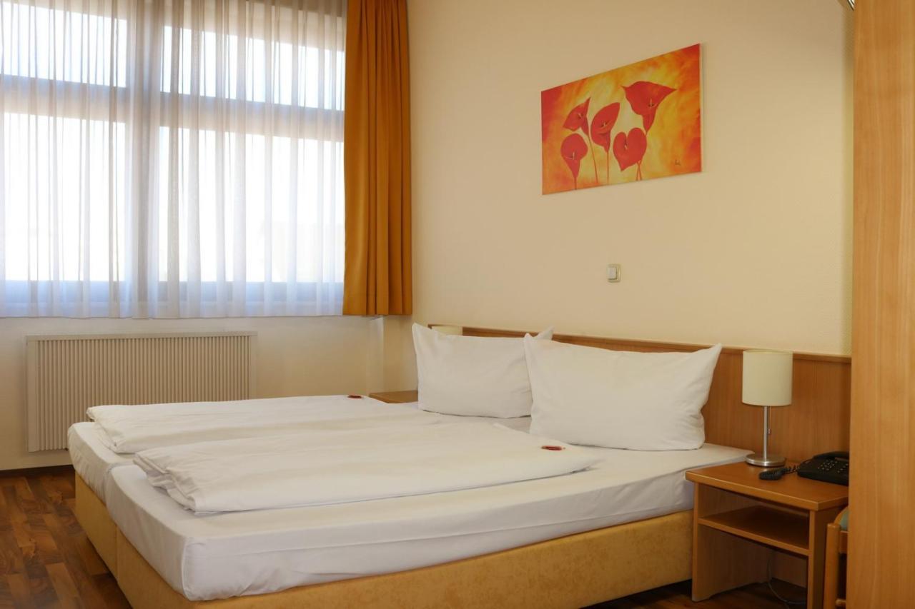 Hotel Zur Rebe Hochheim am Main Luaran gambar
